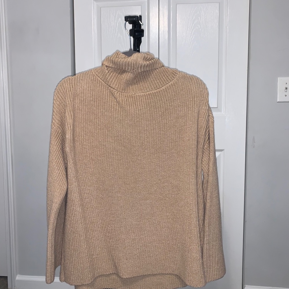 Turtle Neck - Picture 3 of 3